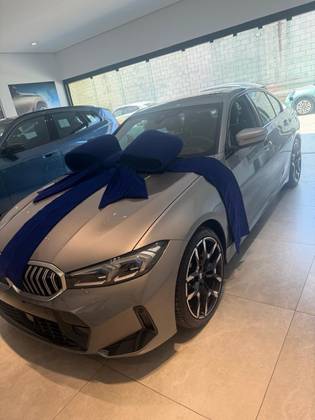 BMW 320i 2.0 16V TURBO FLEX M SPORT AUTOMÁTICO BMW 320i 2.0 16V TURBO FLEX M SPORT AUTOMÁTICO